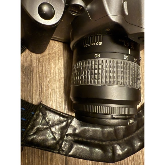 Canon EOS Rebel G II 35mm Film Camera With 2 Lens 35-80; 80-200 - Picture 4 of 9